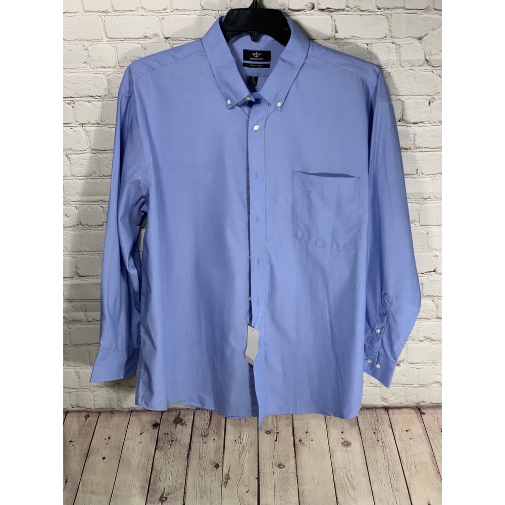 NWT Dockers Light Blue iron free solid dress shirt